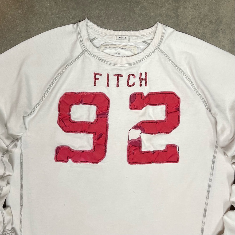 White Long-Sleeve Crewneck Shirt with Red 92 Graphic - Picture 2 of 10